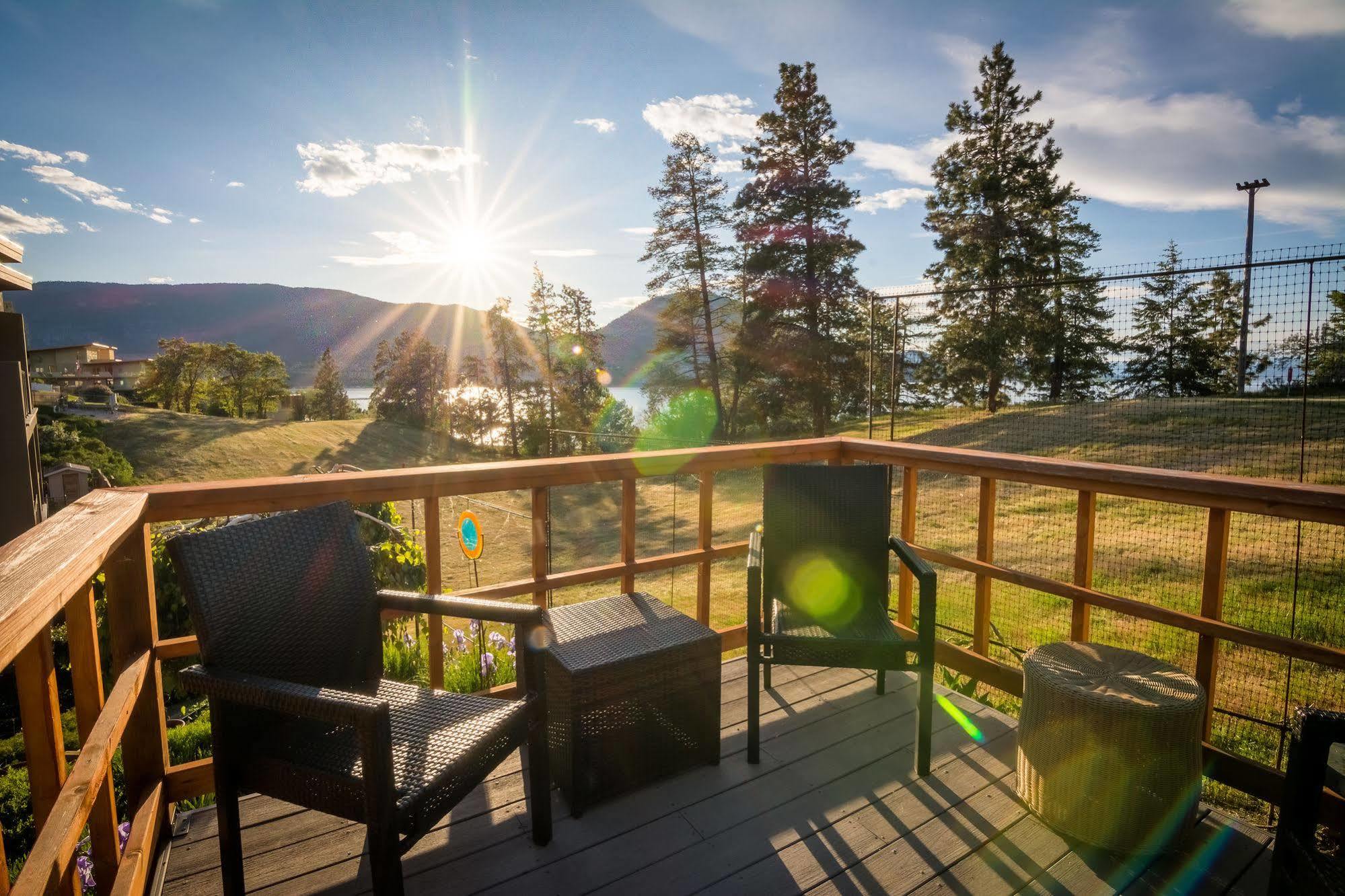 Cormier'S Studio Guest Suites Penticton Buitenkant foto